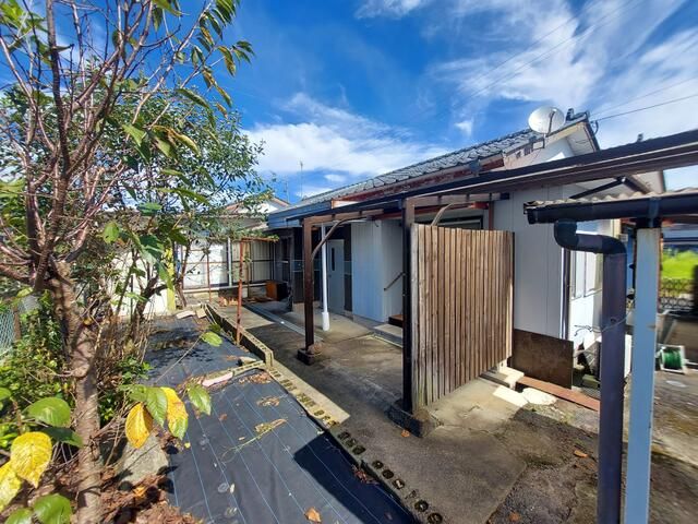 1974 6K House on 298 sqm Corner Lot in Kobayashi, Miyazaki - Image 7
