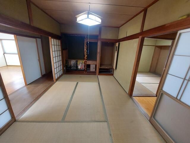 1974 6K House on 298 sqm Corner Lot in Kobayashi, Miyazaki - Image 22