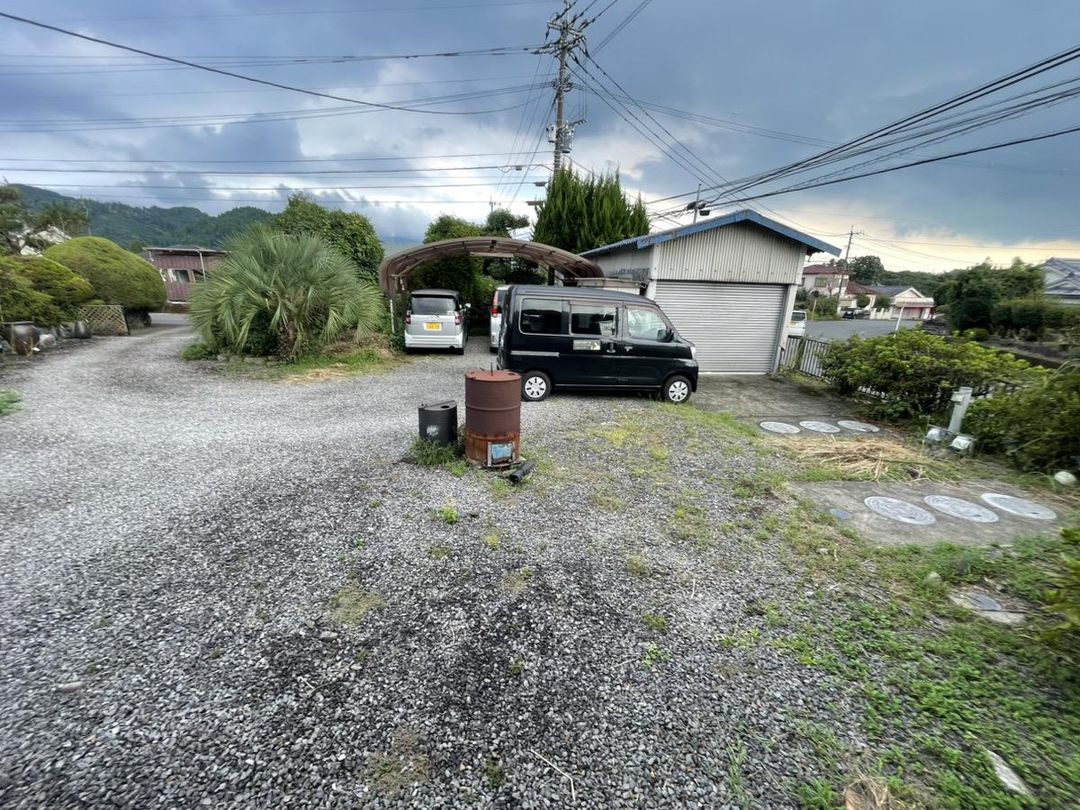 325 Tsubo Corner Lot House with 3 Car Parking in Miyakonojo - Thumbnail 4