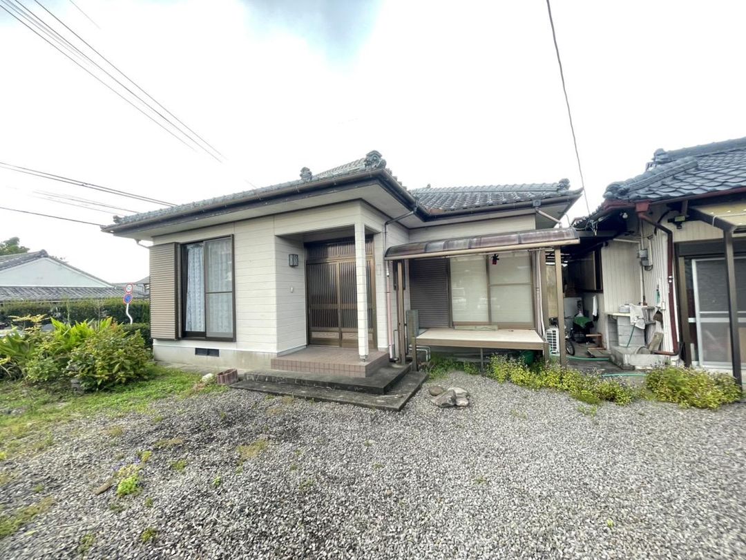 325 Tsubo Corner Lot House with 3 Car Parking in Miyakonojo - Thumbnail 2