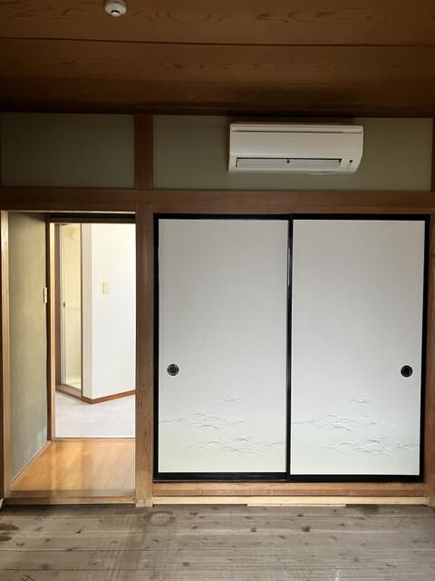 Detached House for Rent in Hadano, Kanagawa - 1LDK with Garage - Thumbnail 3