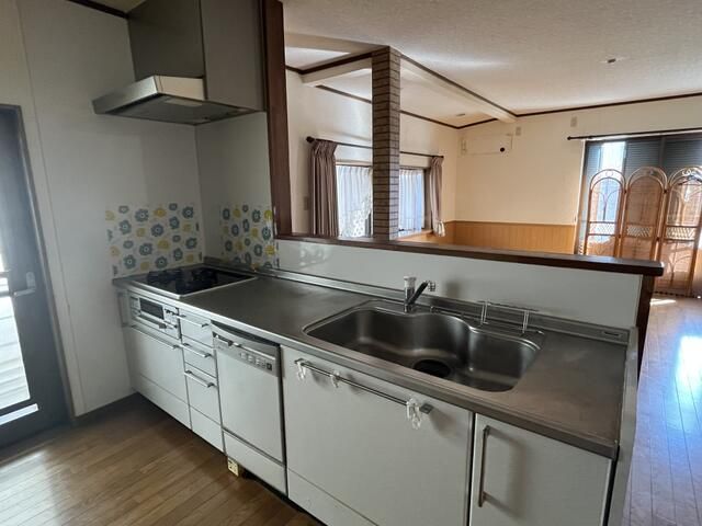 4LDK House for Sale in Yukuhashi, Fukuoka - Thumbnail 2
