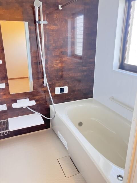 1998 Wooden House on 541sqm Land in Mito, Ibaraki - Thumbnail 4