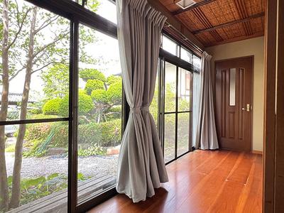 About 1.4km from Ikaho Onsen Town, a one-story house with a crowned wooden gate: Villas, real estate, properties for sale, Hometown Information Center: Nationwide rural living property data — Image 7, Shibukawa, Gunma