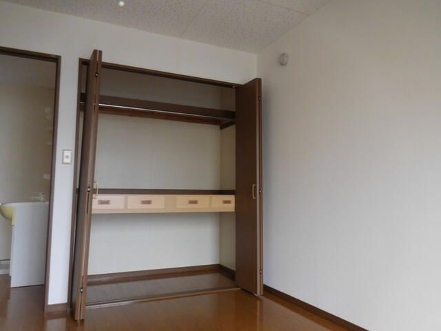 2DK Apartment for Rent with Free Parking in Fujioka, Gunma - Thumbnail 4