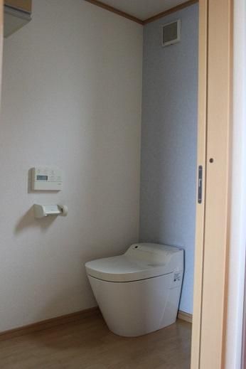 LａVｉｌｌａ本町B Apartment for Rent in Hadano, Kanagawa - Thumbnail 4