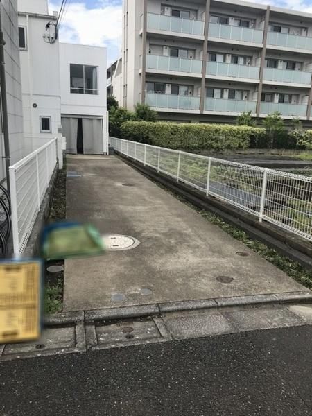 Apartment Building for Sale in Kamisoshigaya, Setagaya, Tokyo - Thumbnail 4