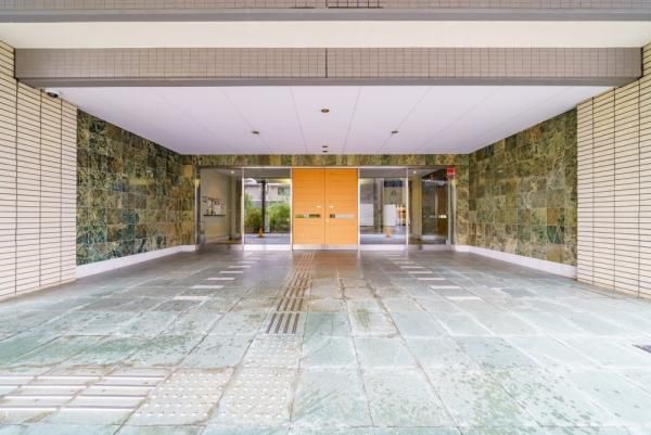 Spacious 2LDK Apartment in Machida, Tokyo for Sale - Thumbnail 2