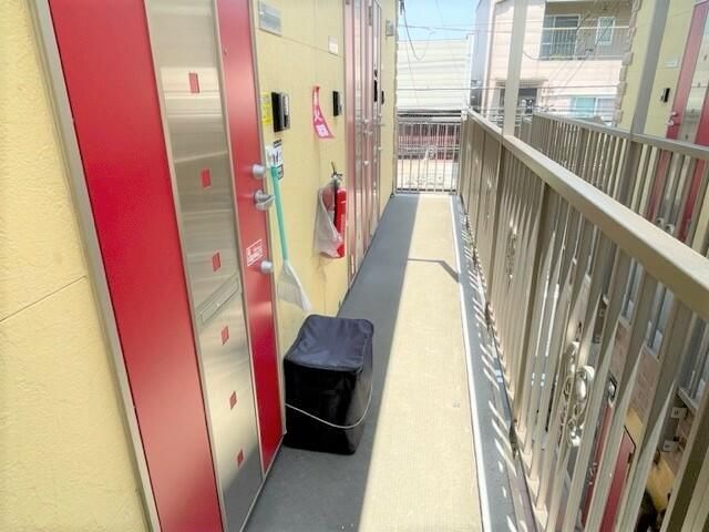 Modern 1R Apartment for Rent Near Anzen Station, Yokohama - Thumbnail 3