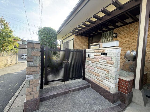 6DK House for Sale in Hitachi, Ibaraki – 139 sqm, Corner Lot - Thumbnail 2