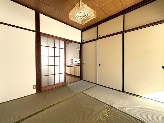2K Apartment for Rent in Funabashi, Chiba - 46,000 Yen - Thumbnail 2