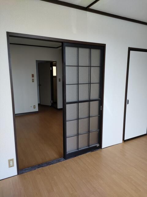Chigasaki 3DK Terrace House for Rent, 50 sqm - Thumbnail 2