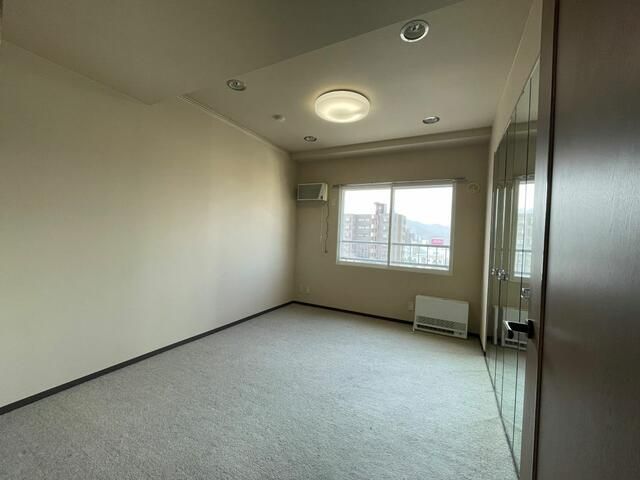 3LDK Apartment for Sale in Sapporo's Toyohira Ward - Thumbnail 4