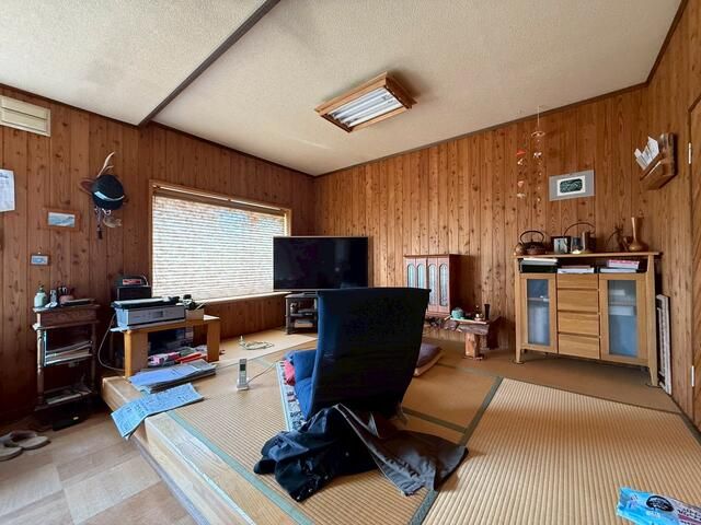 4LDK Detached House for Sale in Iwamizawa, Hokkaido - Thumbnail 2