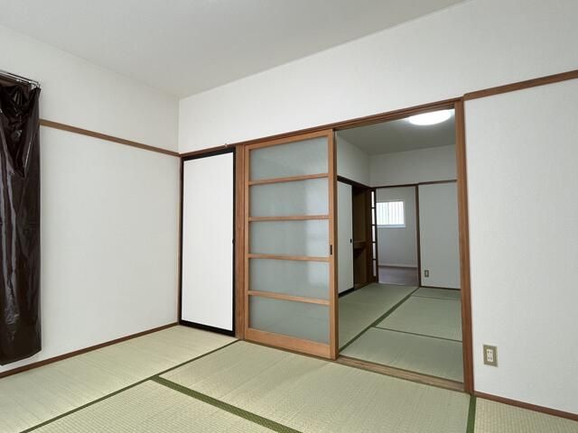 La Paix City 2DK Apartment for Rent in Ōsaki, Miyagi - Thumbnail 3