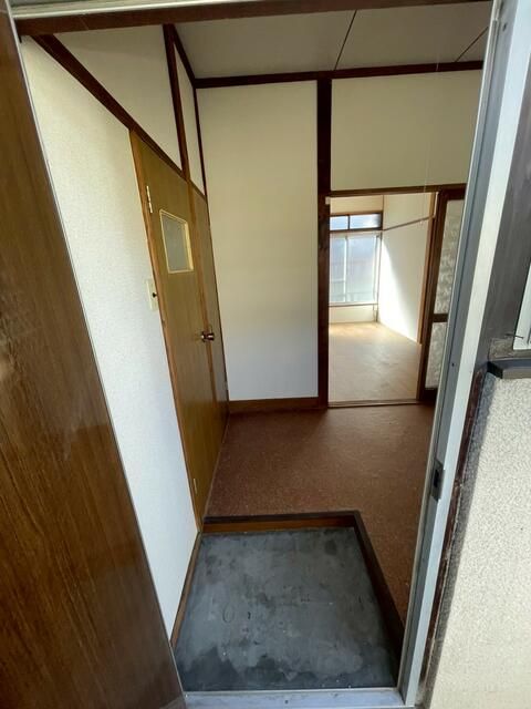 1K Apartment for Rent in Toshima, Tokyo - Quiet Residential Area - Thumbnail 3