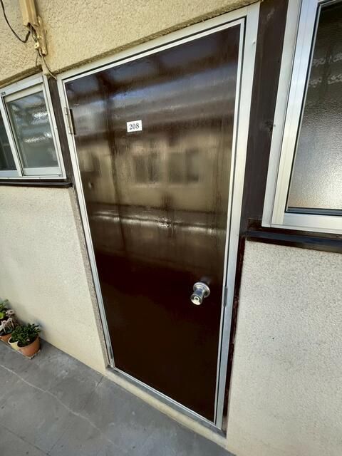 1K Apartment for Rent in Toshima, Tokyo - Quiet Residential Area - Thumbnail 2