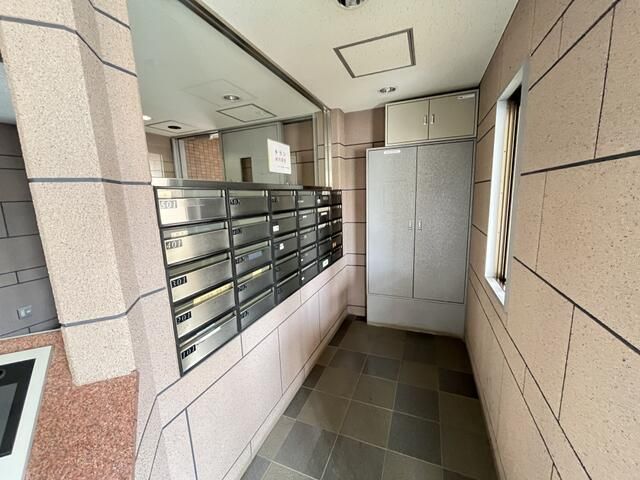 Orient Inage Kaigan House 3LDK Apartment for Sale in Chiba - Thumbnail 3