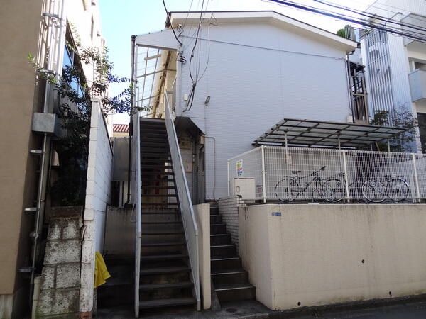 Phoenix Plaza Apartment for Rent in Shinjuku, Tokyo - Thumbnail 3