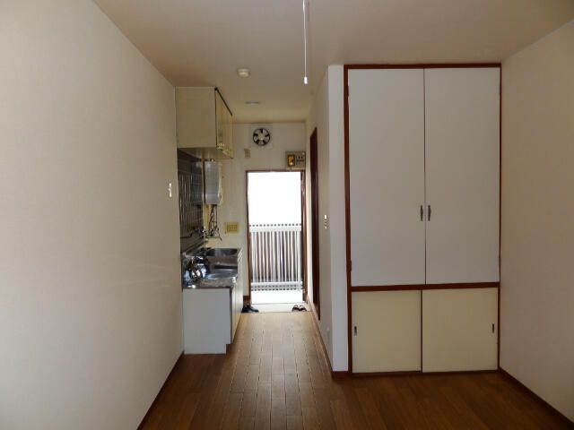 Phoenix Plaza Apartment for Rent in Shinjuku, Tokyo - Thumbnail 4