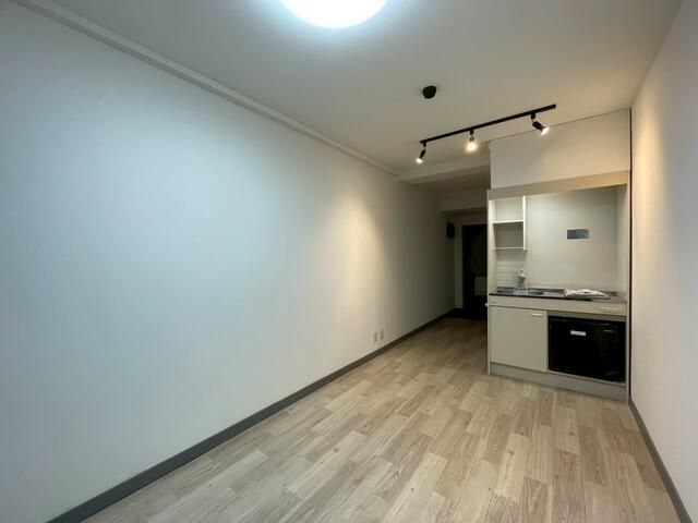 Used Condominium for Sale in Kanagawa Ward, Yokohama, 15.64 sqm - Thumbnail 2