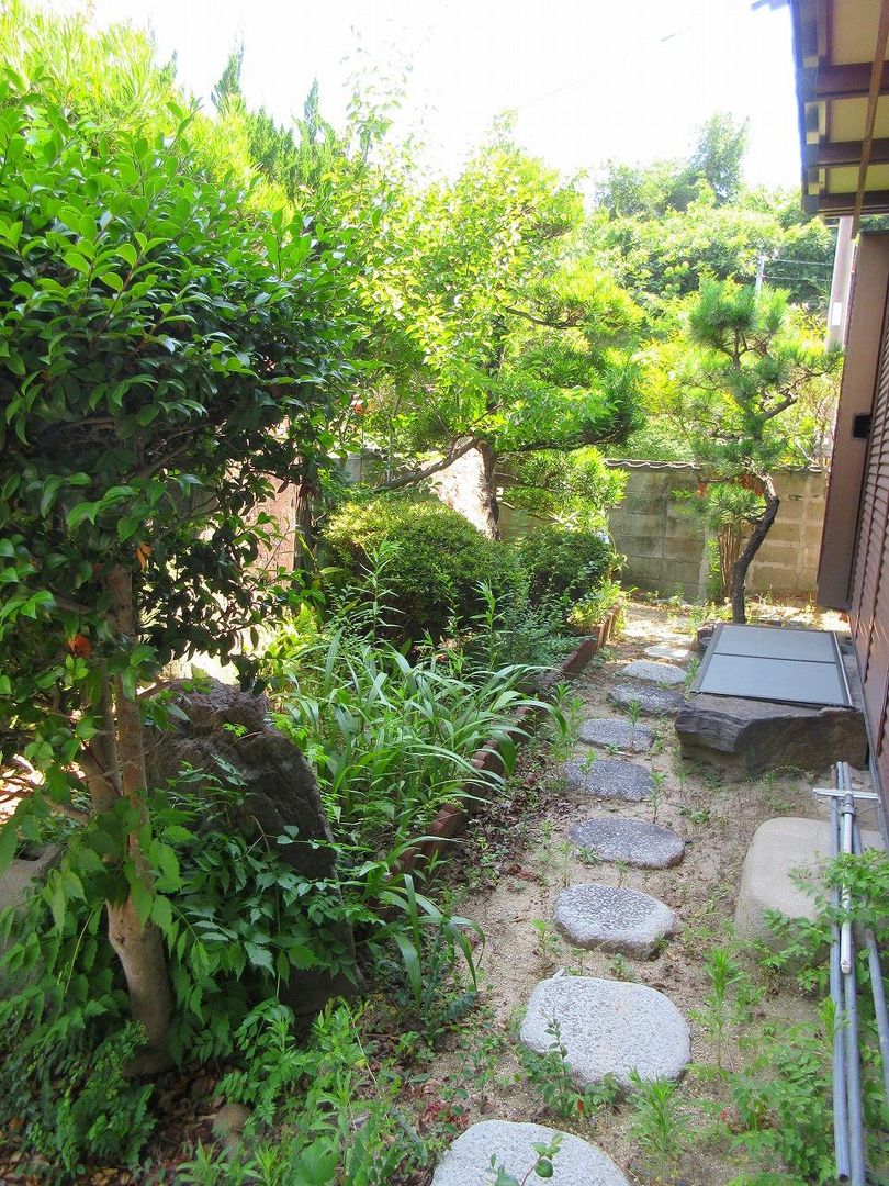Spacious 6SK House in Kurashiki, Okayama with Garden and Free Parking - Image 11