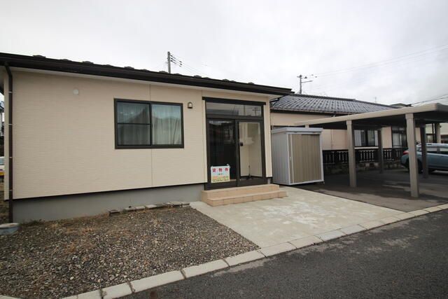 Detached House for Sale in Akita City with 3 Parking Spaces - Thumbnail 2