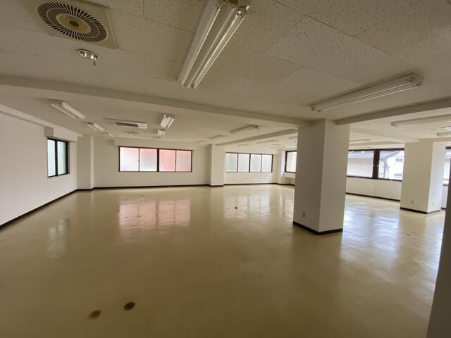 130 sqm Commercial Space for Rent in Sendai Aoba Ward - Thumbnail 3
