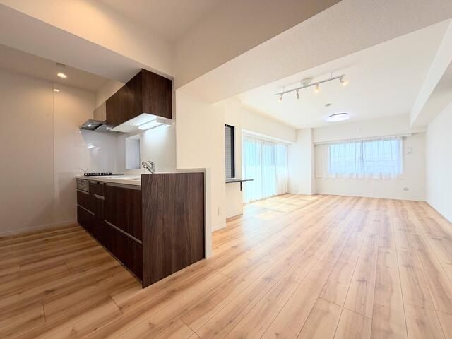 3LDK Apartment for Sale in Minami-ku, Yokohama, 101.66m² - Thumbnail 4