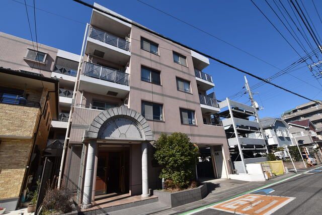 2LDK Apartment for Rent in Saitama City, Near Nisshin Station - Thumbnail 2