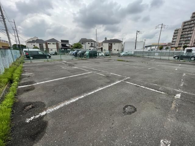 401.41 sqm Land for Rent in Adachi, Tokyo - Ideal for Parking/Storage - Thumbnail 4