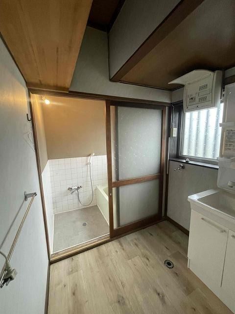 Corner Lot House for Sale in Kumagaya, Saitama - 3DK, 102.81 sqm Land - Thumbnail 3