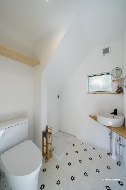 Modern 2LDK Terrace House for Rent in Hayama, Kanagawa - Thumbnail 4