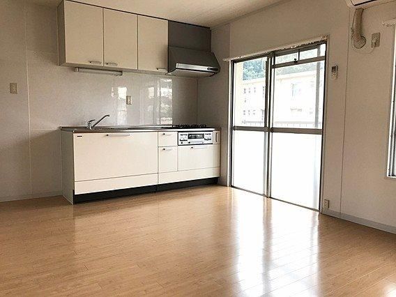 2LDK Apartment for Sale in Iruma Kurosu Danchi, Iruma City - Thumbnail 4