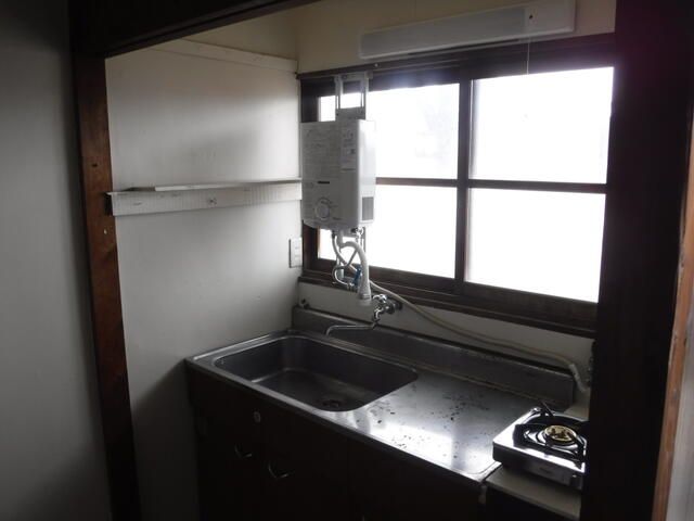 30m² Shop Space for Rent in Toyama City - Thumbnail 4