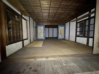 1905 10DK House on 975 sqm Corner Plot in Kameyama, Mie — Image 22, Kameyama, Mie