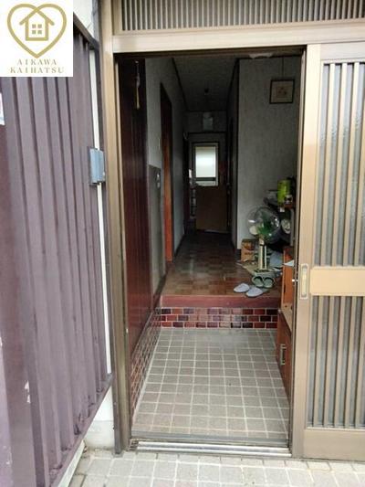 Spacious 4K Terrace House in Kani City, Near Nishi-Kani Station — Image 2, Kani, Gifu