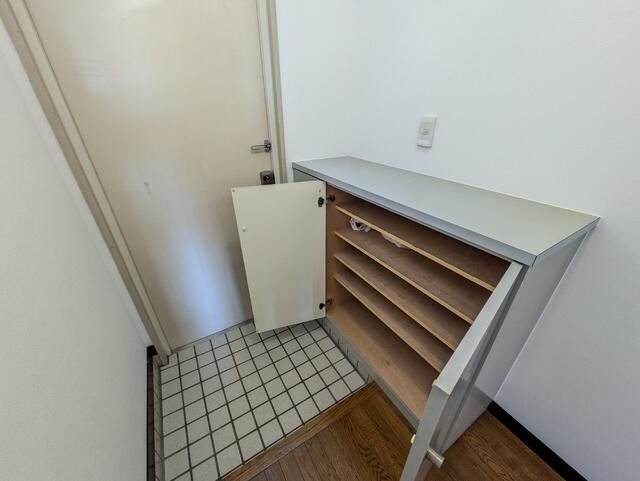 Espoir 2LDK Apartment for Rent near Owada Station, Saitama - Image 1