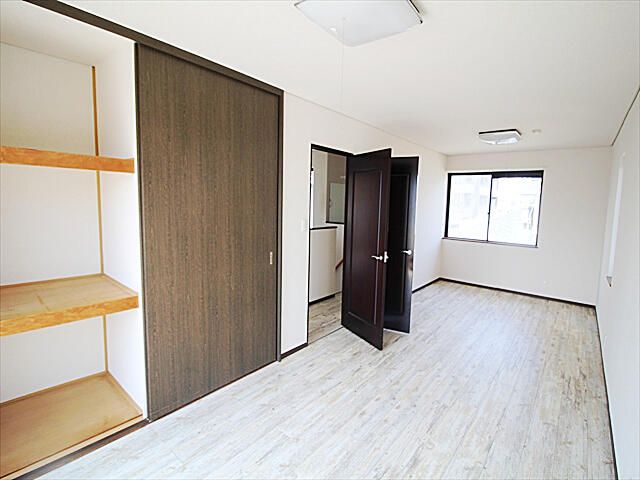 4LDK House for Sale in Tokushima City with 568 sqm Land - Thumbnail 3