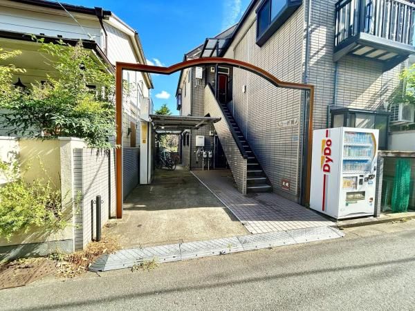 6-Unit Apartment Building for Sale in Mitaka, Tokyo - Thumbnail 4