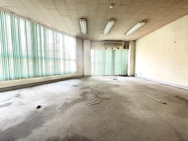 Commercial Unit for Rent in Chuo-ku, Chiba City - Thumbnail 4