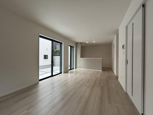 New 3LDK Detached House in Higashi-Osaka, Osaka - 2025 Build - Thumbnail 2