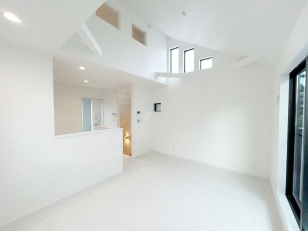 New 2025 Built House in Chofu, Tokyo - 2SLDK Layout - Thumbnail 4