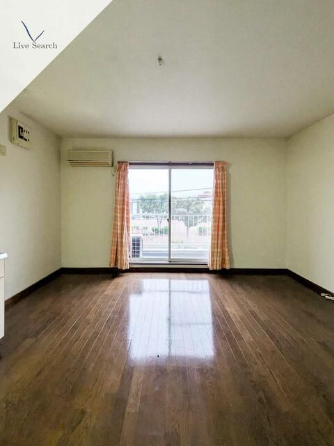 2LDK Apartment for Rent in Ota City, Gunma - Image 1