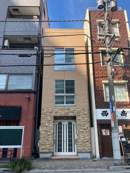 Modern 1LDK Townhouse for Sale in Ueno, Tokyo - Thumbnail 2