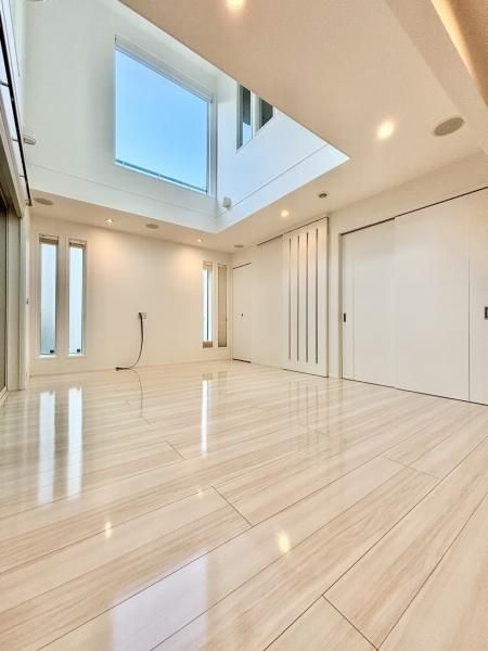 Modern 2016-Built Detached House in Nishinomiya, Hyogo - Thumbnail 3