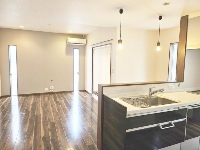 2015 Built 3LDK House in Kitakyushu's Izumidai | 115.8 sqm - Thumbnail 3