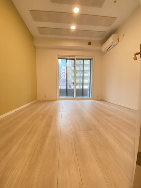Cross Air Tower 1K Apartment for Sale in Meguro, Tokyo - Thumbnail 4