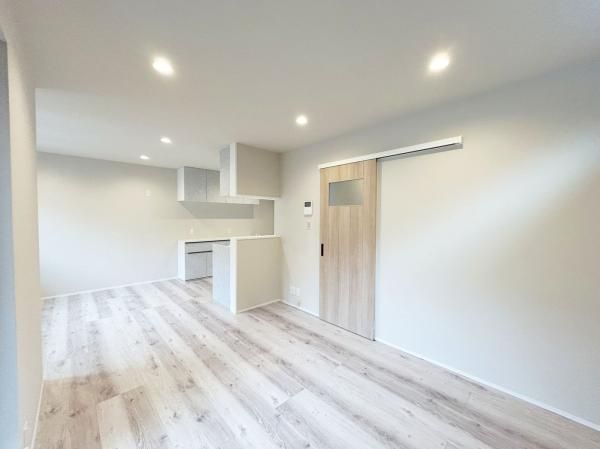 New 3LDK House in Toyonaka, Osaka - Completion 2025 - Thumbnail 2