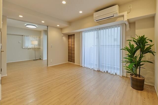 1LDK Apartment in Chiyoda, Tokyo | Near Akihabara Station - Thumbnail 2
